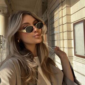 FENDI TORTOISE SHELL SUNGLASSES WITH CASE